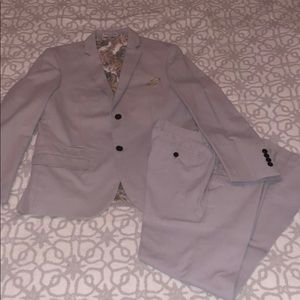 Light Gray 2 Piece Suit with Multi Colored Print Lining ✨Like New✨